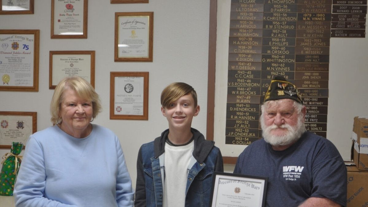 Greenwood Middle School Dominates VFW Post 5864 Patriot's Pen Contest