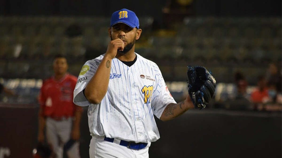 Anthony Vizcaya Hits Historic Milestone In Venezuelan Baseball