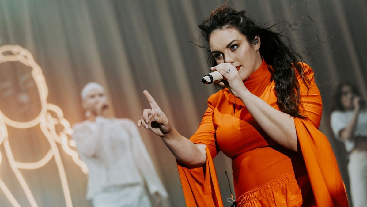 Ewa Farna: Celebrating a Decade of Czech Pop Royalty at O2 Arena