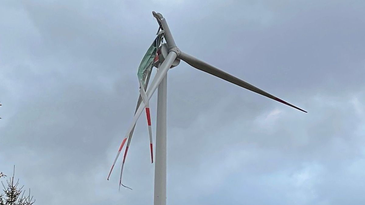 Wind Turbine Failures Threaten Germany's Green Energy Transition