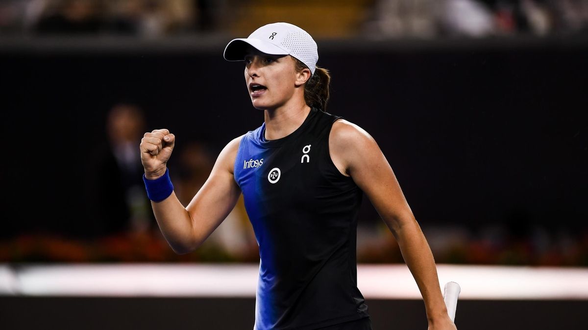 Swiatek's Stellar Performance Seals Semifinal Spot At Beijing's WTA ...