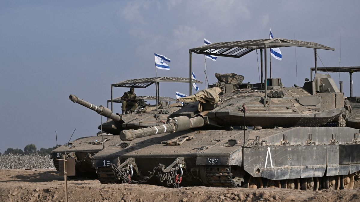 Israel Escalates Attacks on Gaza: Communication Blackout and Rising ...