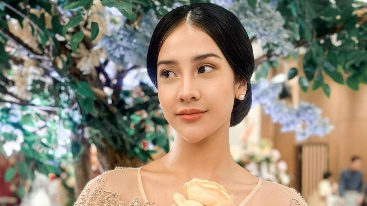 Aktris Indonesia Anya Geraldine mengungkap cobaan beratnya dikuntit