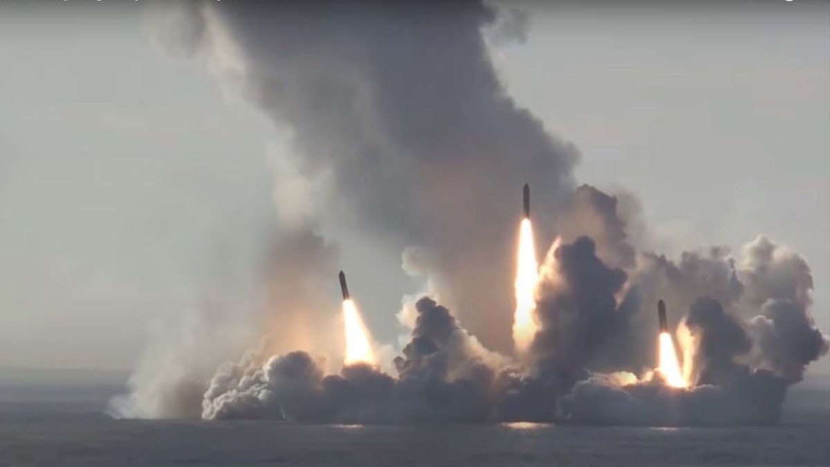 Russia Test Fires 'Bulava' Missile Amid Rising Nuclear Rhetoric; China ...