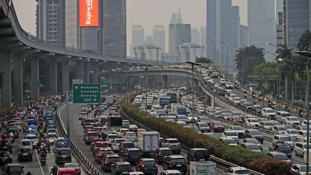 Jakarta's Struggle with Air Pollution: A Crisis of Health, Economy, and ...