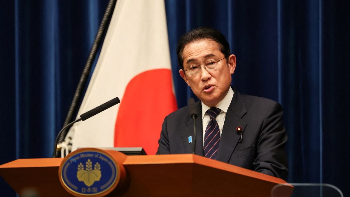 Japanese PM Fumio Kishida Plans Major Cabinet Reshuffle Amid Slush Fund ...