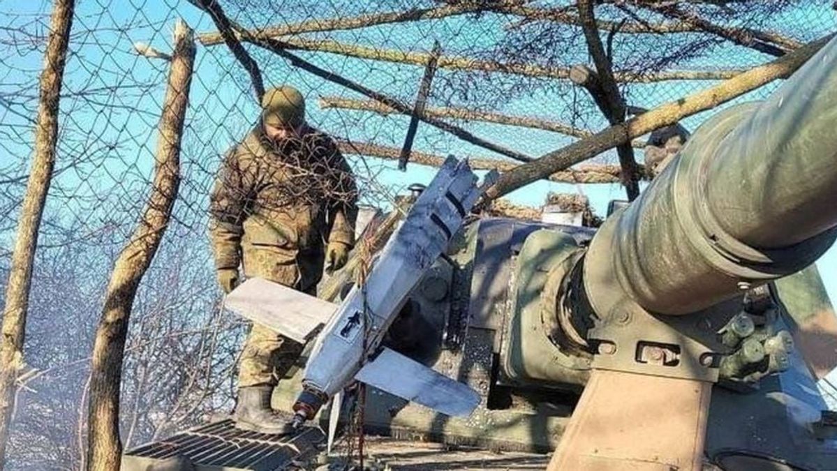Russian Paratroopers Utilize Lancet Loitering Munitions in Ongoing