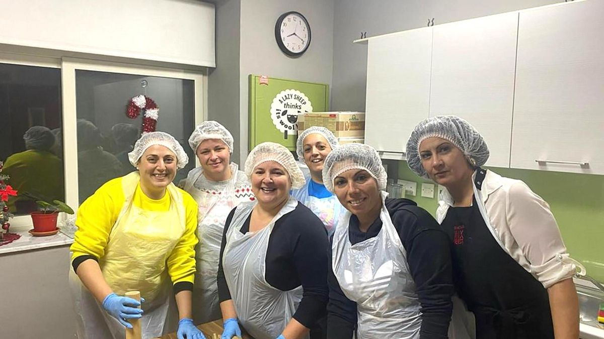 Gozo Students Bake 120Meter Christmas Log in RecordBreaking Attempt