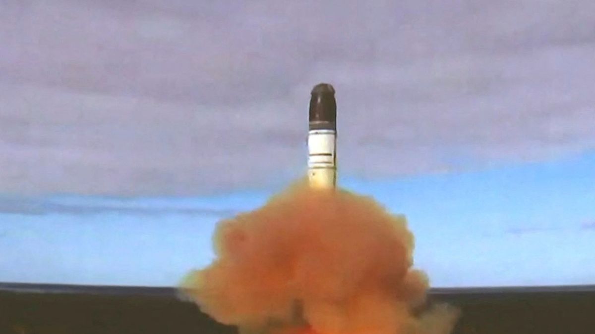 Russia Flexes Military Muscle With Successful Sarmat Missile Test 3604