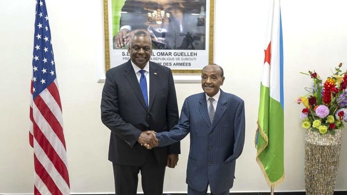 Somalia and Djibouti Presidents Meet to Strengthen Bilateral Ties