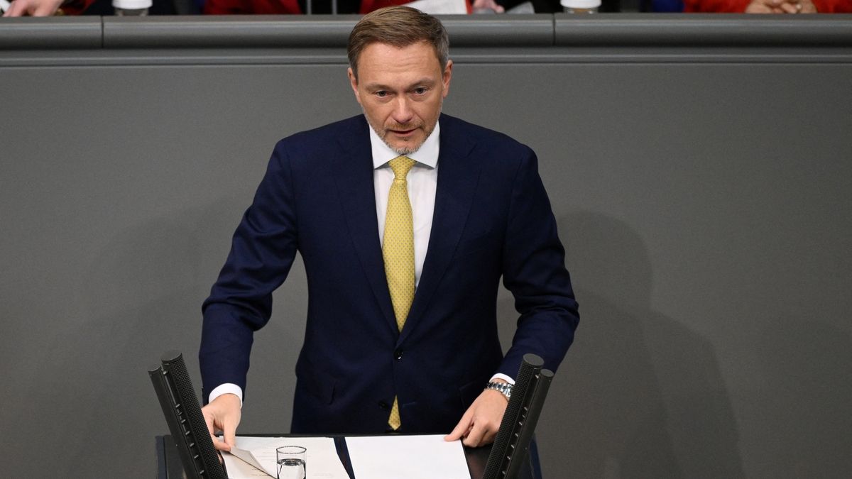 German Leader Advocates For Suspension Of Debt Brake, Citing Ukraine War