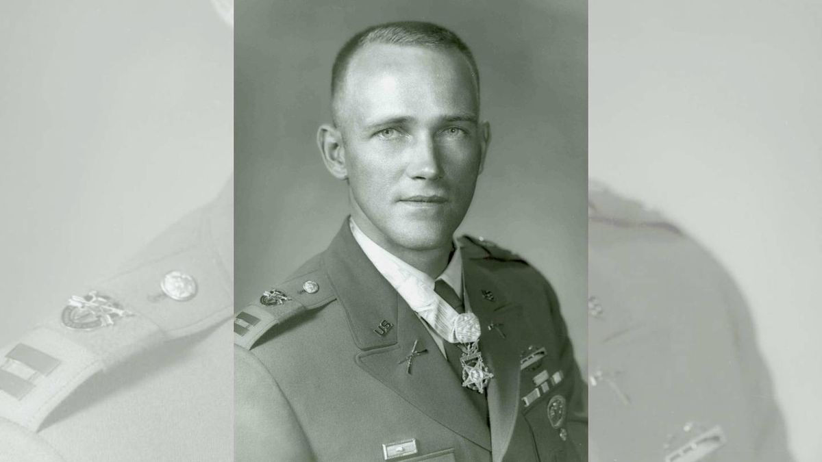 Medal of Honor Recipient Capt. Roger Donlon: A Legacy of Valor