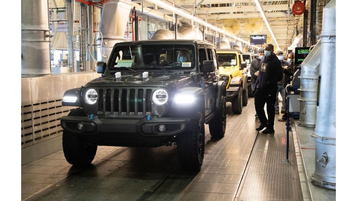 Stellantis Fires Hundreds of Supplemental Employees Spark of Betrayal