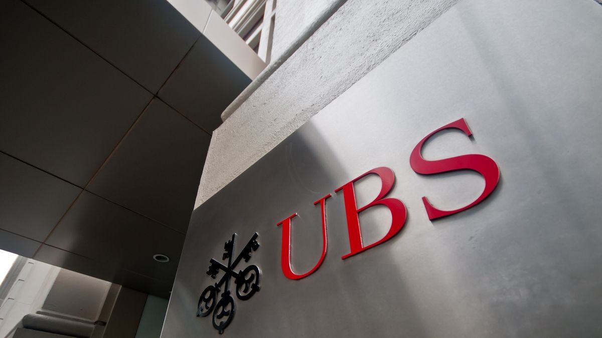 UBS Initiates Job Cuts Amid Credit Suisse Integration