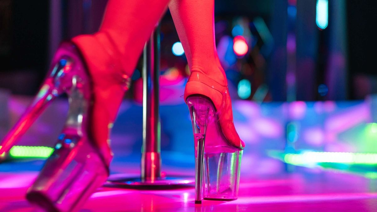 Edinburgh City Council Rejects Proposal To Ban Strip Clubs Retains Current Cap