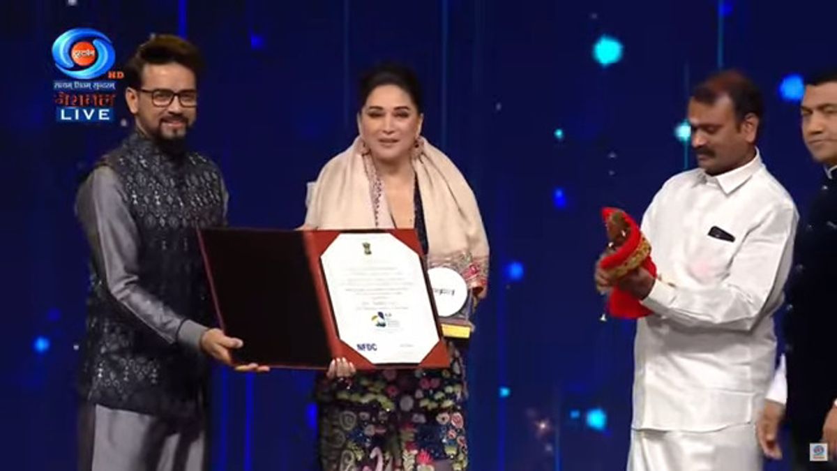 54th IFFI 2023 Concludes Tonight ! At Grand Inaugural, Madhuri Dixit ...