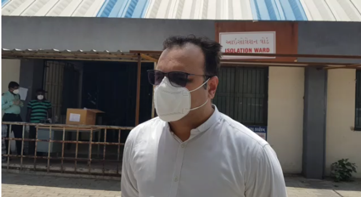 OSD Dr. Vinod Rao detailed meeting on various issues at Gotri Medical ...