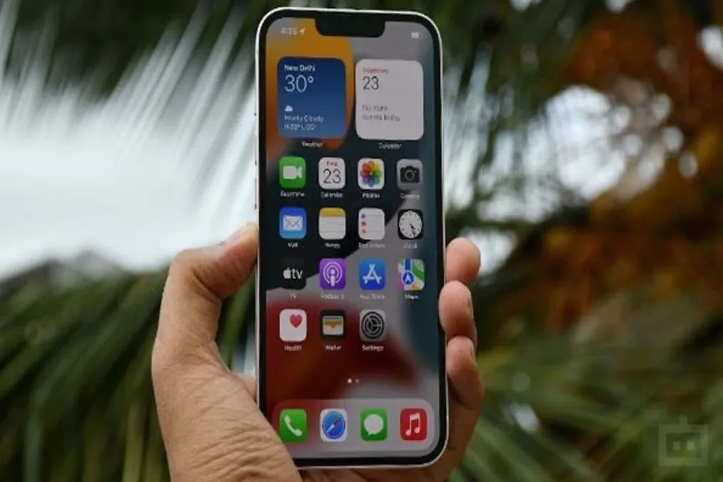 Apple iPhone 14 Mini: This stellar of a device will bold you over ...