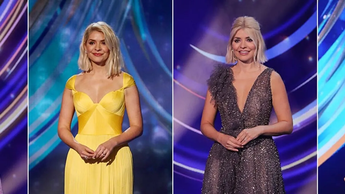 Versace dress holly willoughby hotsell
