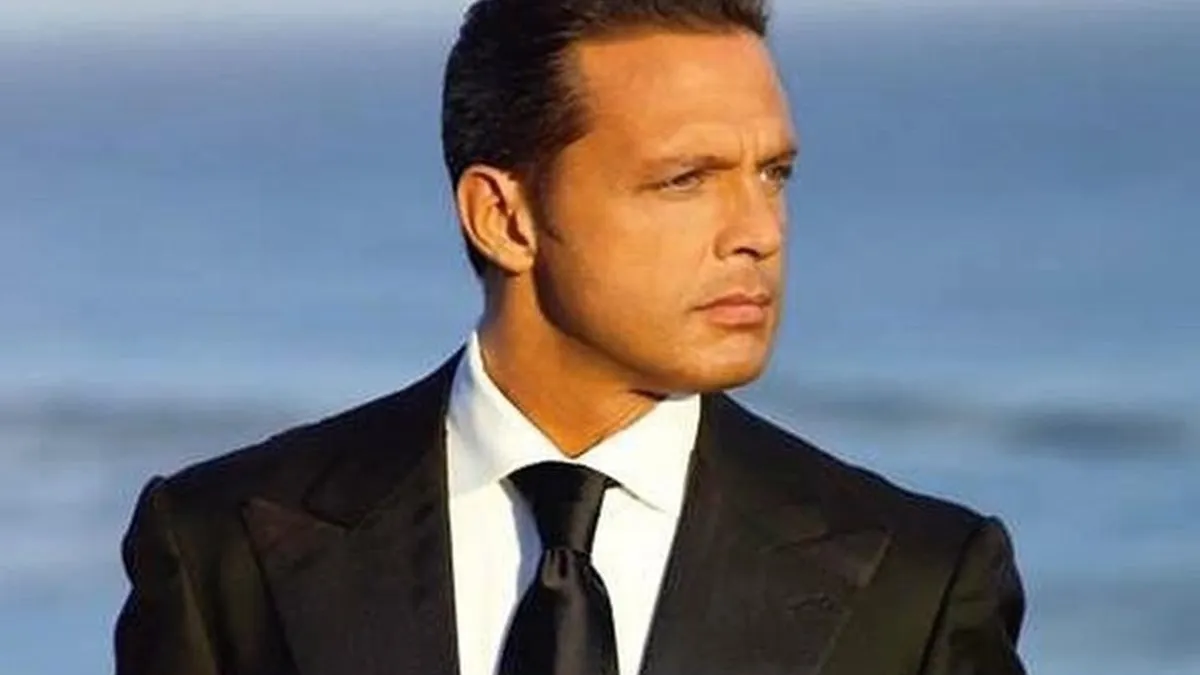 Luis Miguel Has the Internet Buzzing After New Photo Surfaces Online