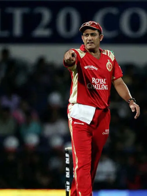 Top 5 best bowling performances by RCB players in IPL history.