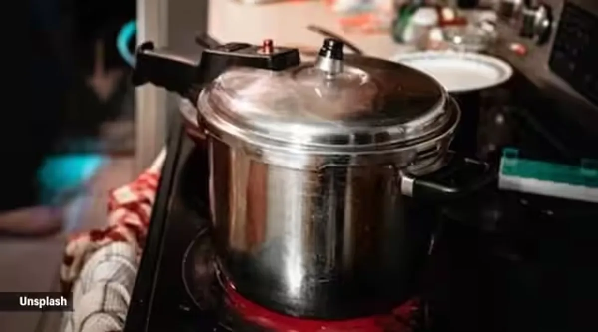 how to use pressure cooker in tamil