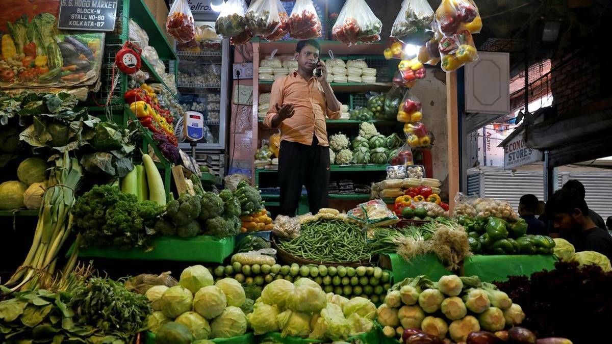 Inflation Data: Wholesale inflation increased to 2.37% in December, effect of increase in prices of manufacturing goods, what will RBI do now?