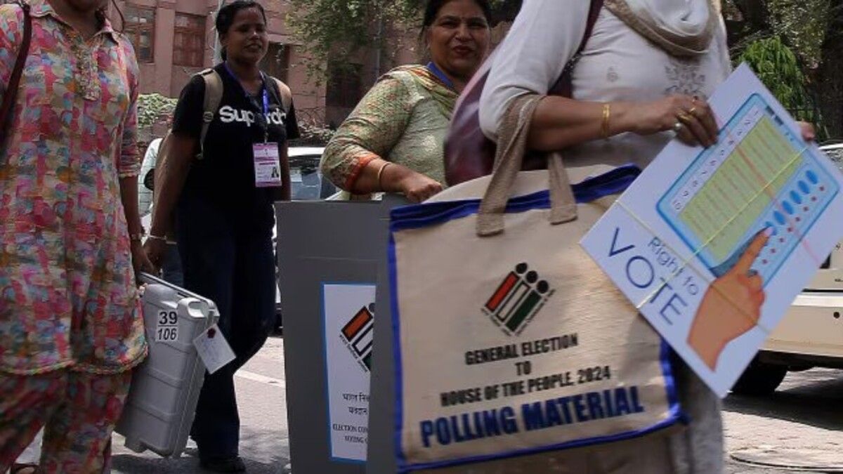 Delhi Poll Schedule: When will the assembly elections be held in Delhi? Election Commission will announce at 2 pm