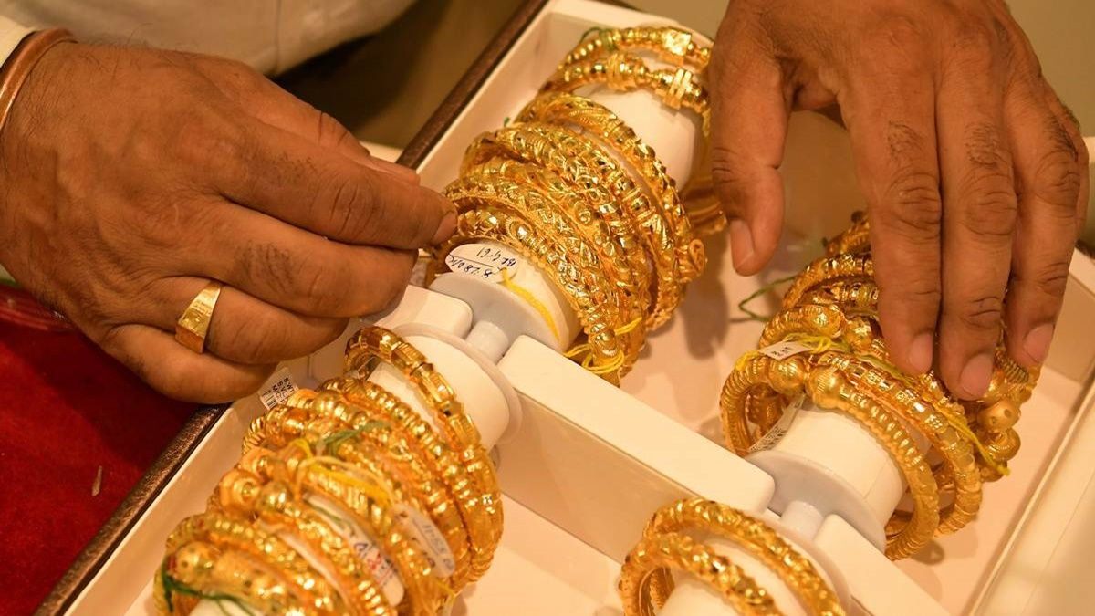 Gold Price: Gold and silver prices rose amid the US presidential elections, what is the price of 22 carat gold in your city?