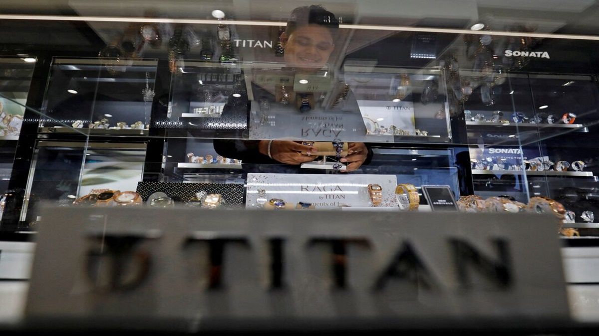 Titan: Opportunity to get 45% return in multibagger stock of mutual fund’s choice, brokerage gave a big target of Rs 4598.