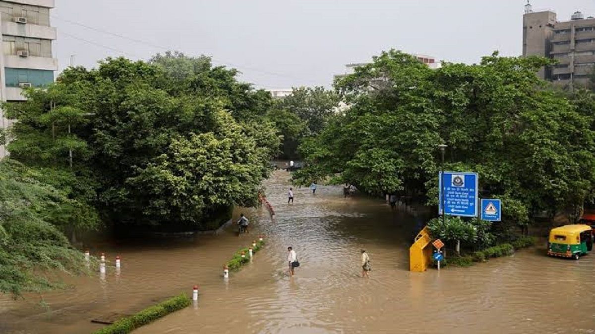 Delhi Flood क्यों आया दिल्ली में बाढ़ 13 पन्नों के खत में एलजी ने 11 कारण बताए 8723