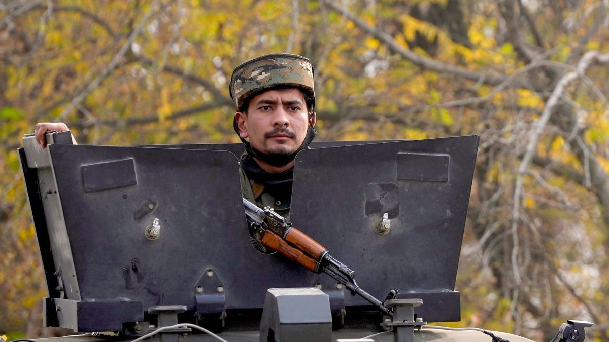 Army JCO Martyred, 3 Soldiers Injured In Gunfight With Terrorists In ...