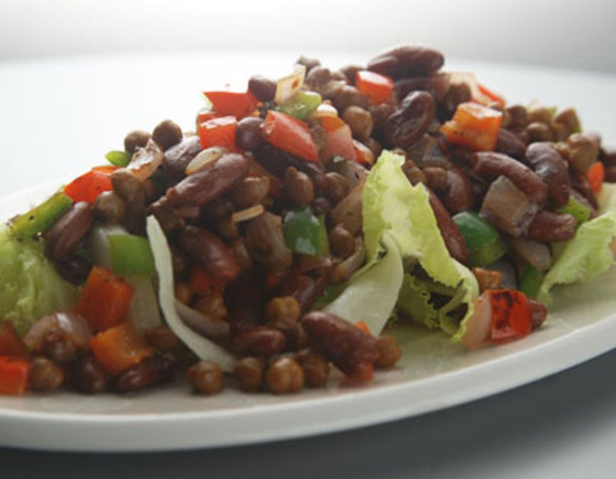 Chana and Rajma Salad in Tamarind Dressing