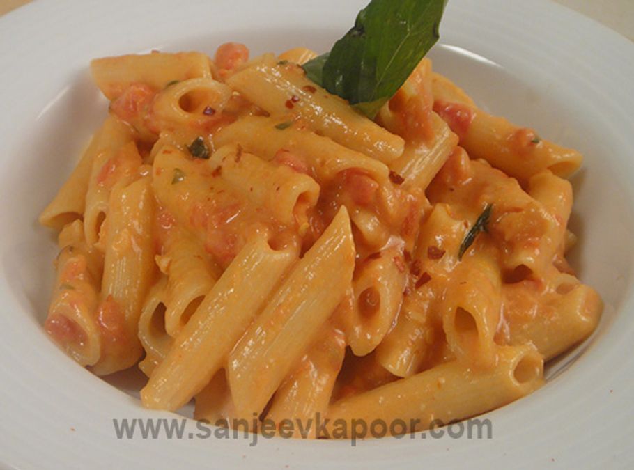 Pasta in Creamy Tomato Sauce