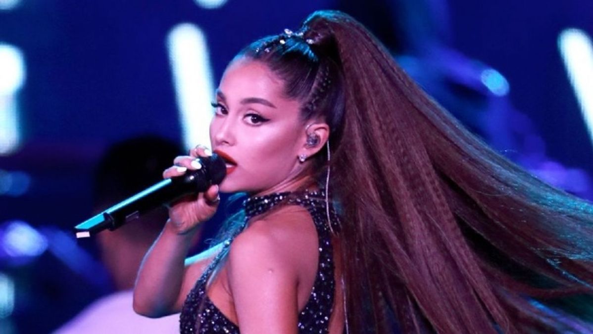 Ariana Grande Makes Instagram History Becomes First Woman To Hit 200