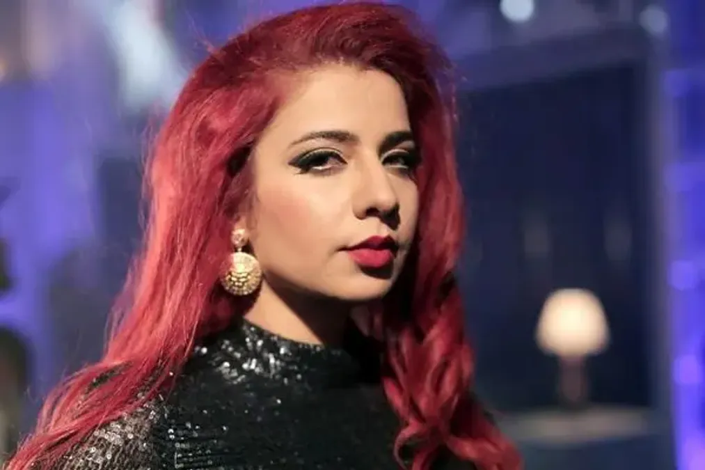 Hottest NRI Punjabi Singer Jasmine Sandlas New Edit (Compiled) Video | Part  - 2 - YouTube