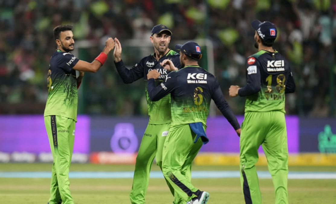 ‘Green jersey mein jitne ka ghamaand hai’ - Fans react as RCB defeat RR ...