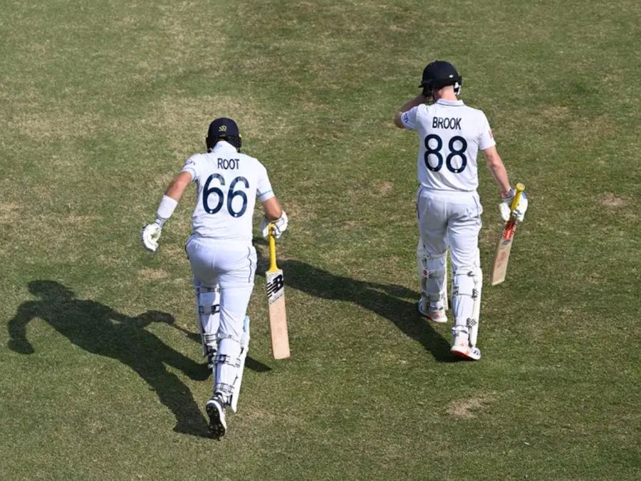 Who holds highest team total in Test history after England scored