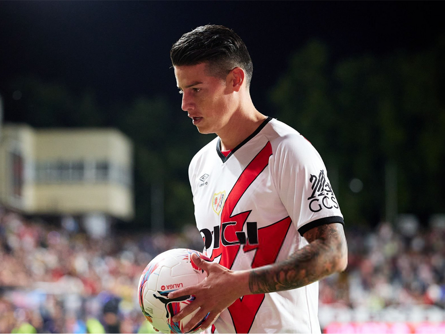 WATCH Huge reception for James Rodriguez on his return to La liga