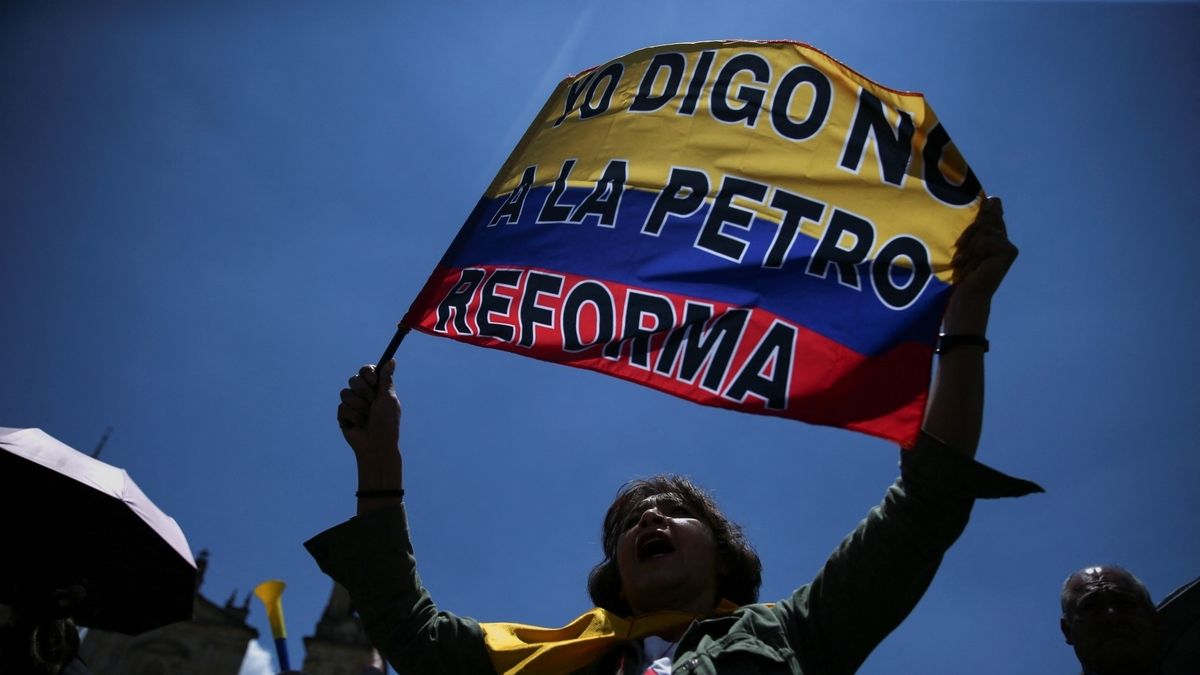 Thousands Of Colombians To Protest Against President Petro's Policies ...