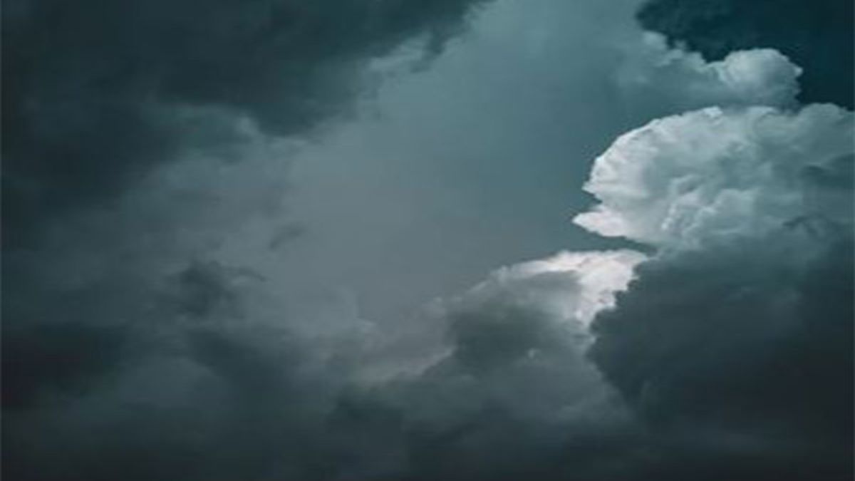 China storm: People under 50 kg advised to stay indoors due to fear of ...