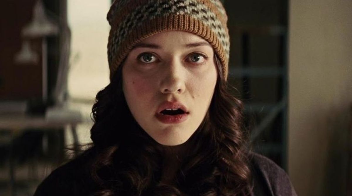 Kat Dennings reveals Marvel gave list of things she 'can't say' about(00)