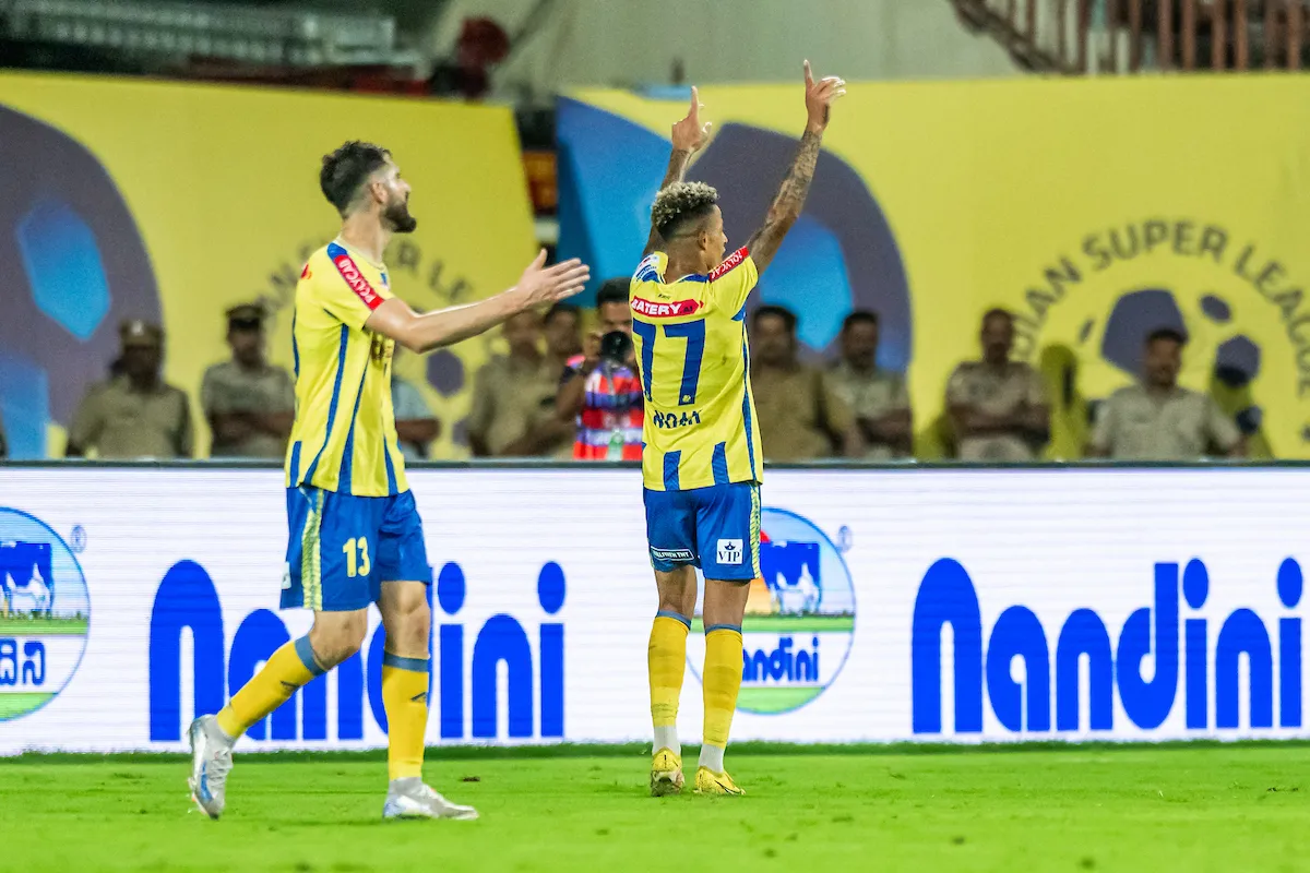 Kerala Blasters FC vs East Bengal FC ISL 2024-25 Match Report: Kerala Blasters make a Sensational Comeback to win by 2-1 - sportzpoint.com