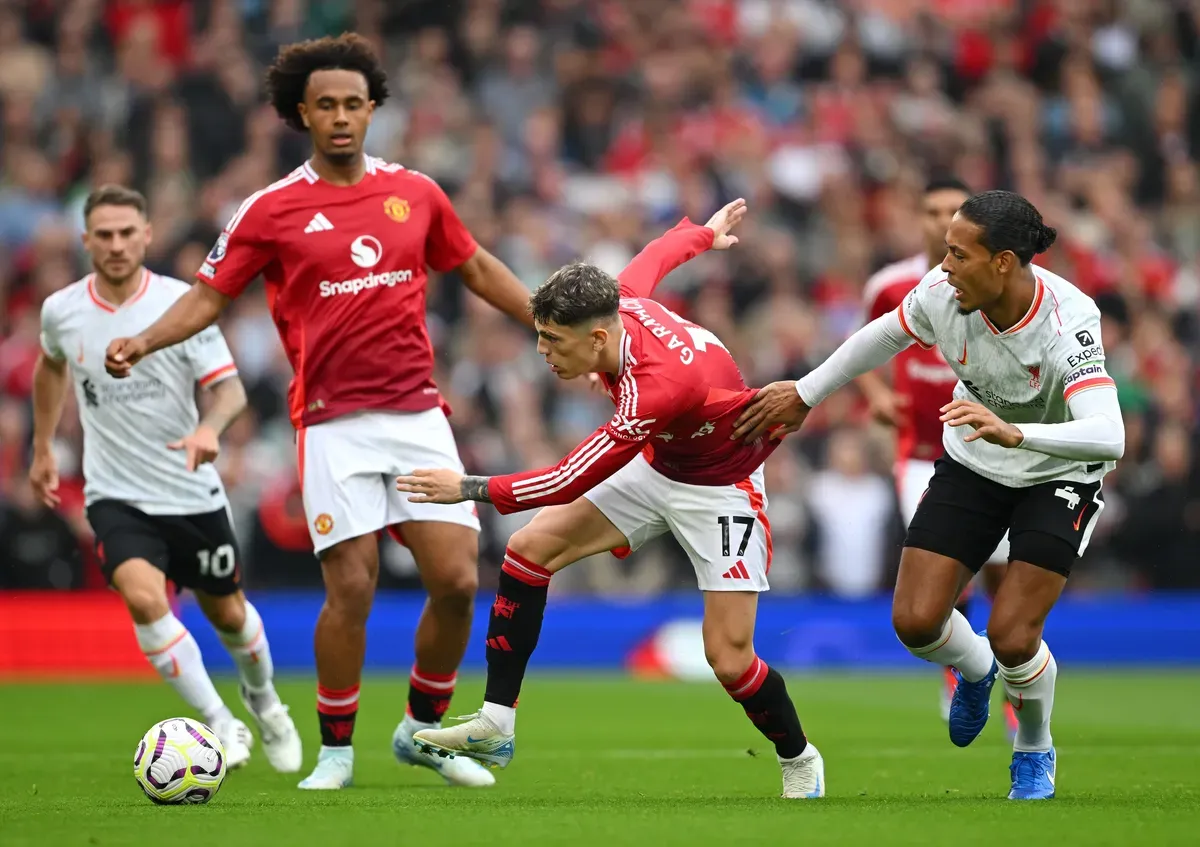 Manchester United vs Liverpool English Premier League 2024-25 Live Updates - sportzpoint.com