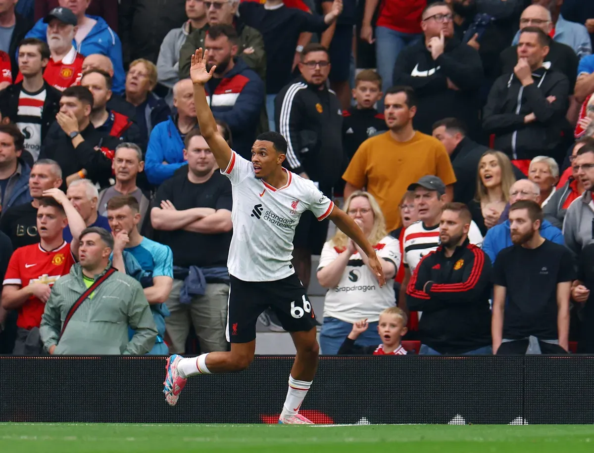 Manchester United vs Liverpool English Premier League 2024-25 Live Updates | Liverpool's early goal is disallowed by VAR - sportzpoint.com