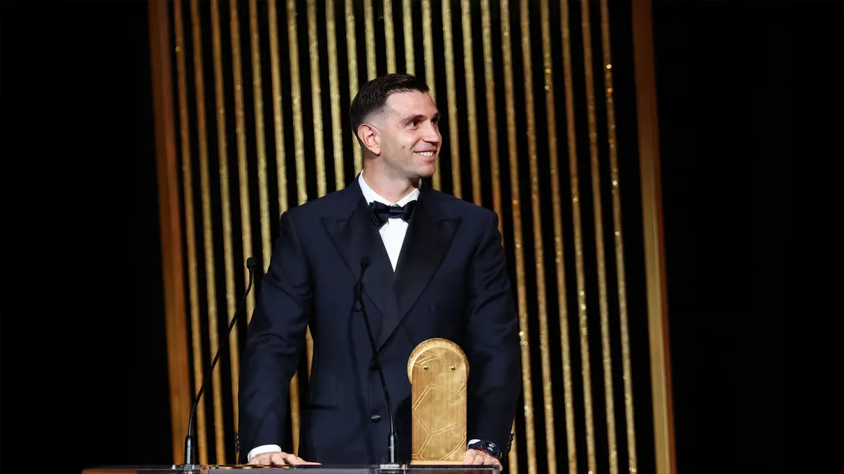 Yashin Trophy 2024 | Emiliano Martinez defends his award - sportzpoint.com