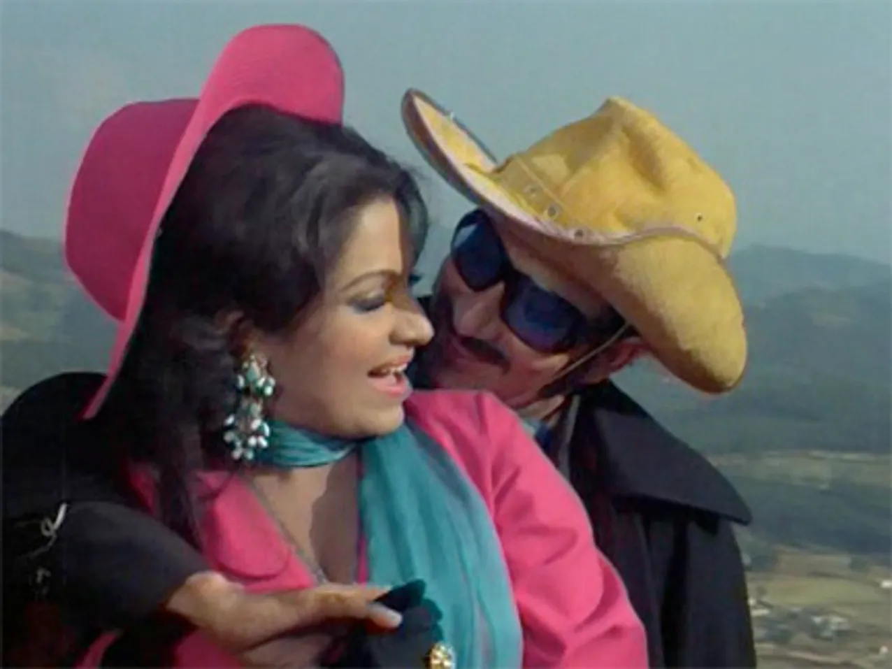 Chhupa Rustam (1973) | MemsaabStory
