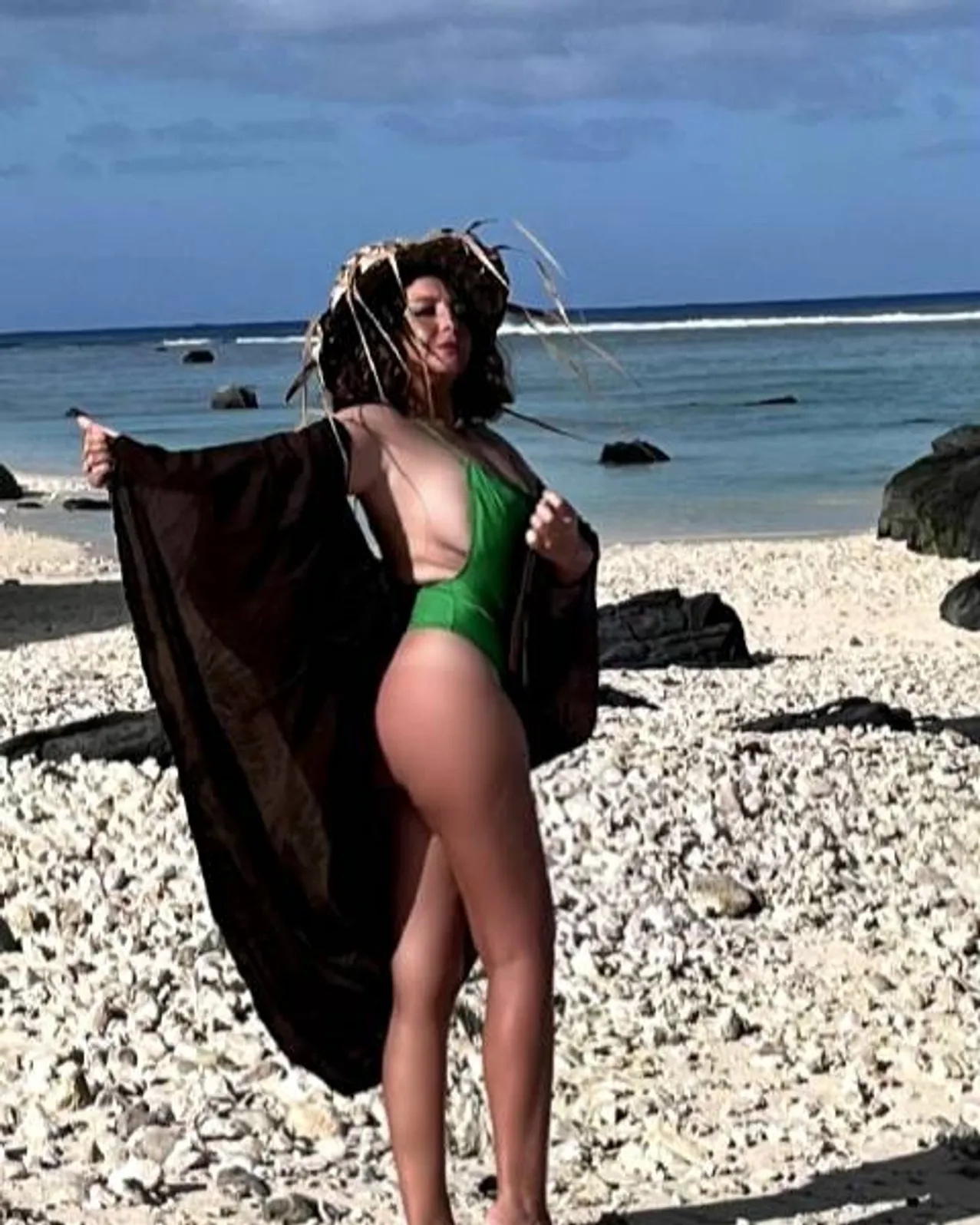 Gioconda Vessichelli in hot dress