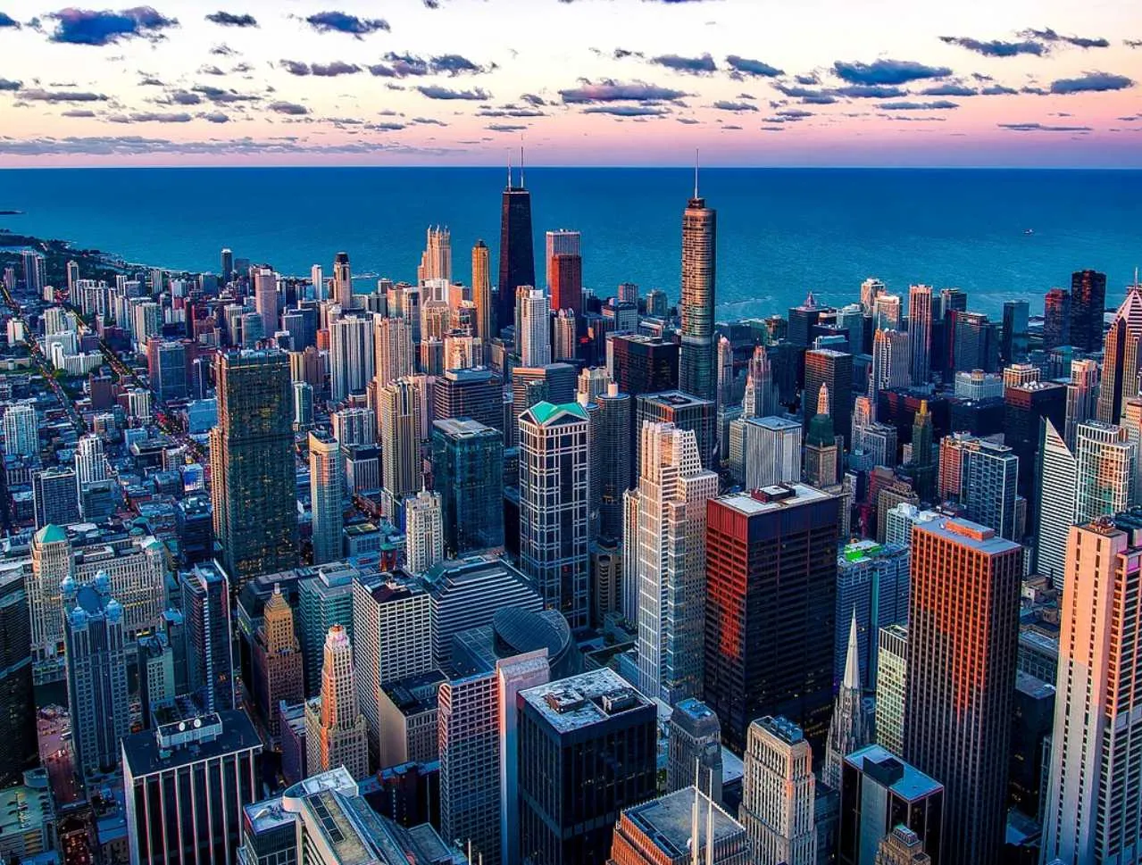 evening image of chicago