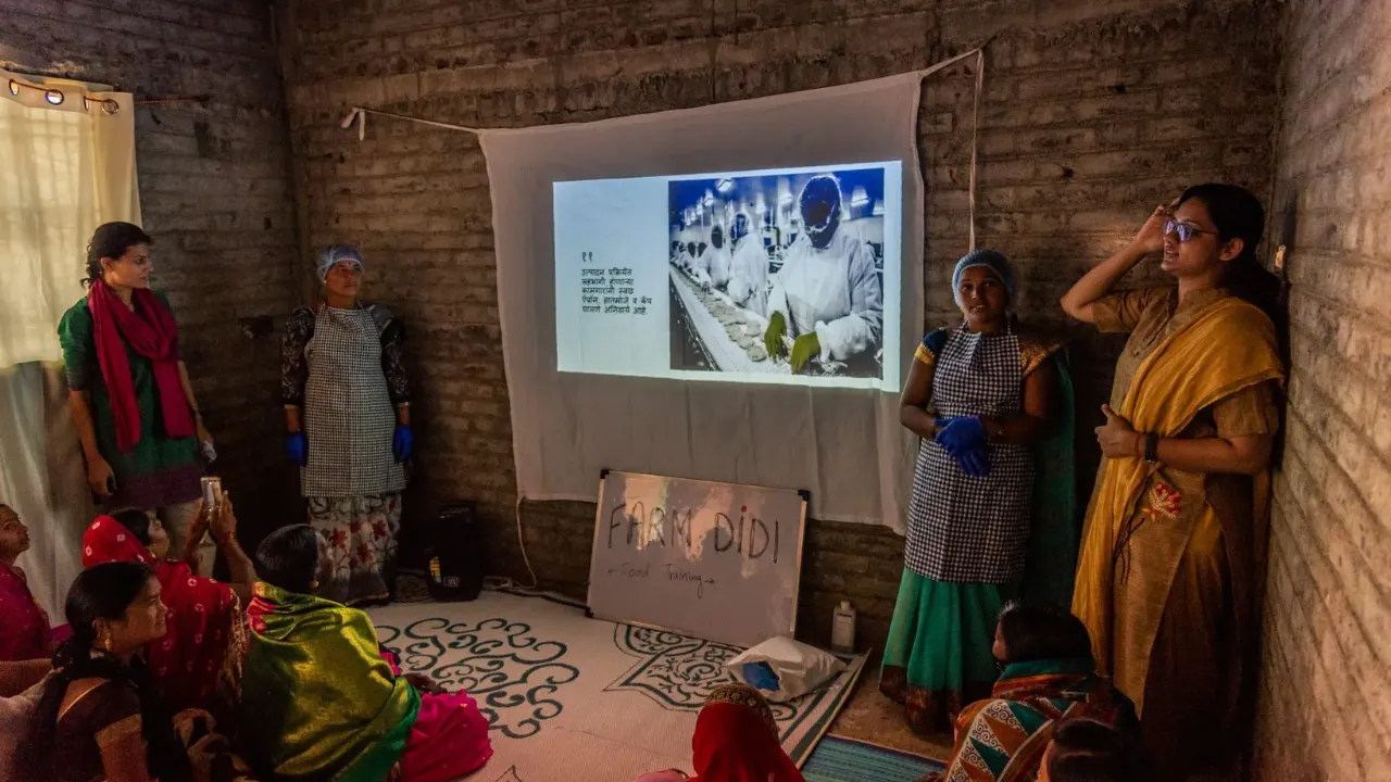 Didis receiving training 